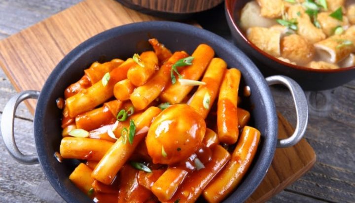 Tteokbokki Mie Pedas Korea